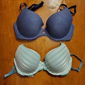Set Of 2 Victoria's Secret perfect shape bra size 32c